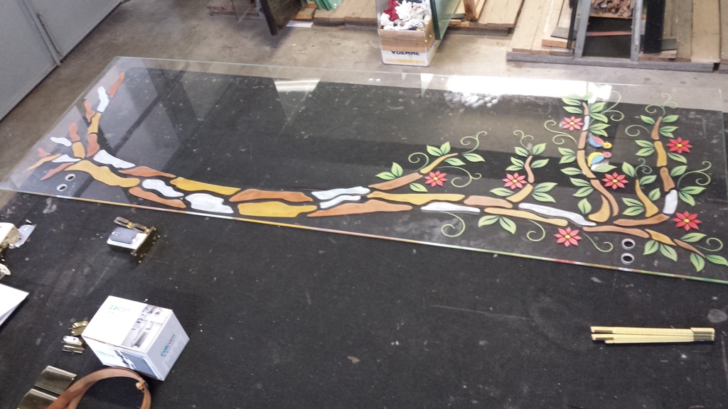 porta in cristallo temperato decorata a mano