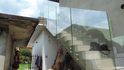 sistema a punzoni o distanziali