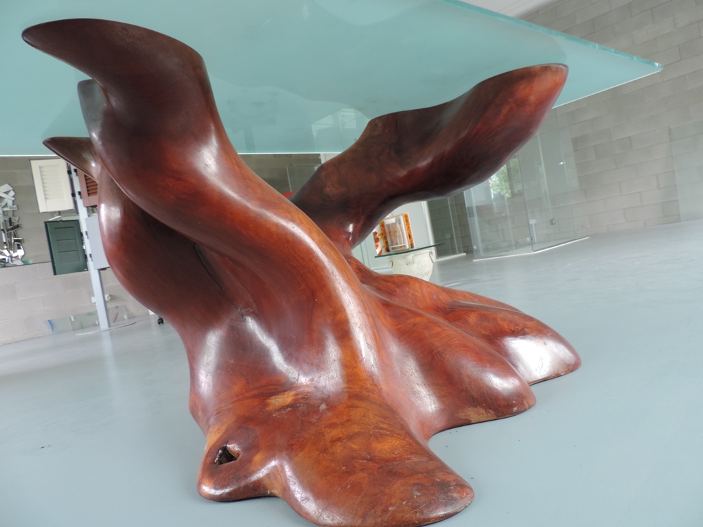 legno come basamento tavolo in legno