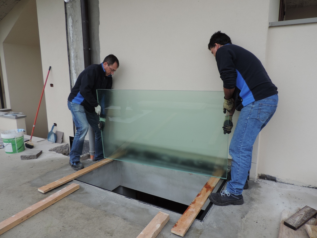 posa vetro su bocca di lupo