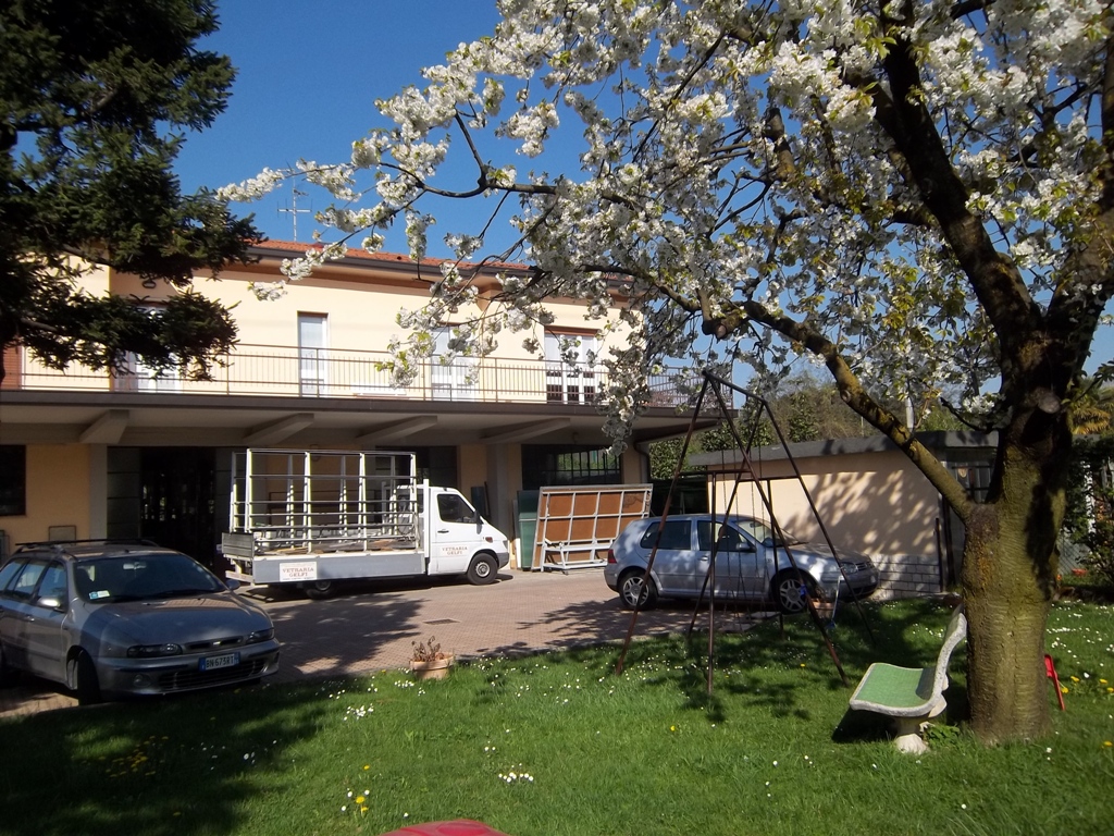 la Vetraria Gelfi nel laboratorio originale sotto casa