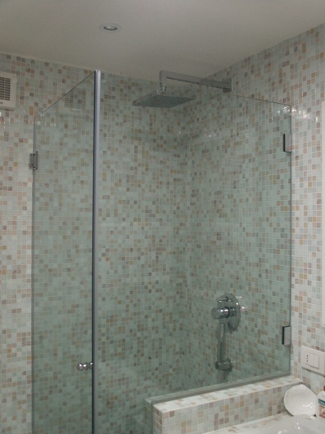 cabina doccia con parapetto