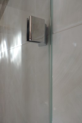 sostituzione di una vasca con un box doccia in vetro