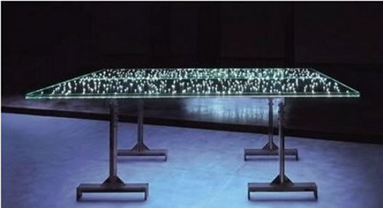 tavolo in vetro illuminato con i led