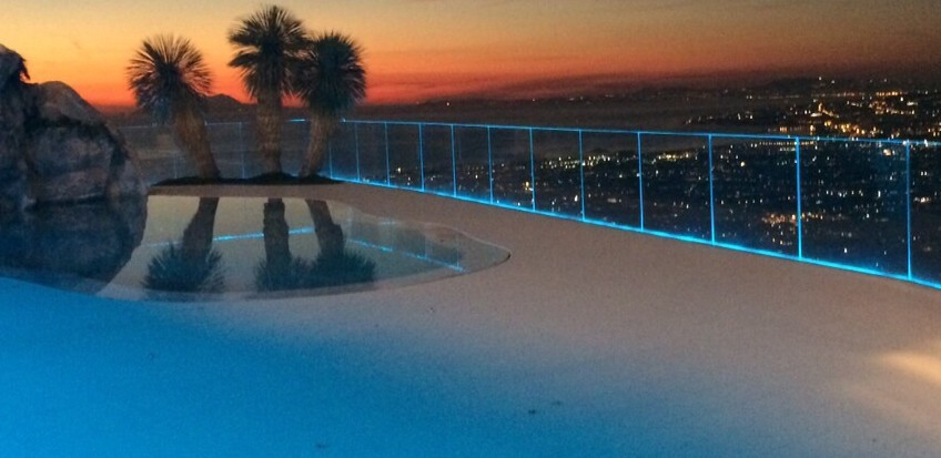 balaustre in vetro con decorazione al led