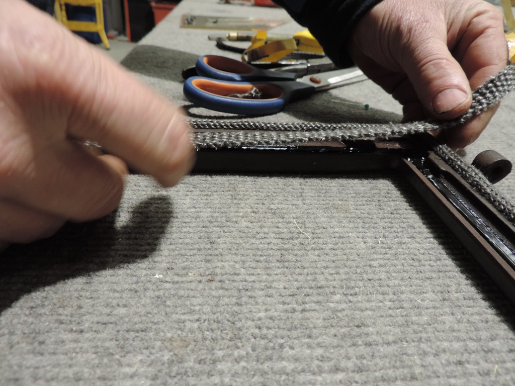 posa guarnizone su sportello