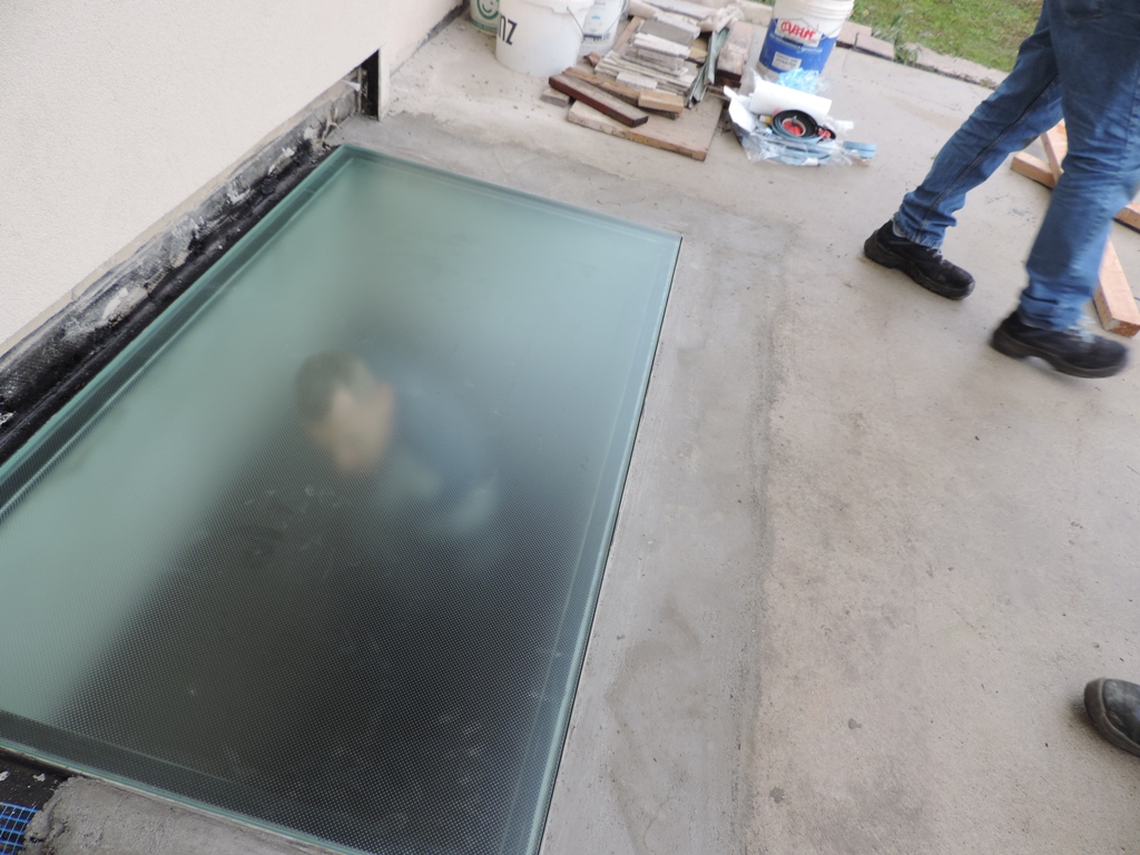 vetro calpestabile in sede