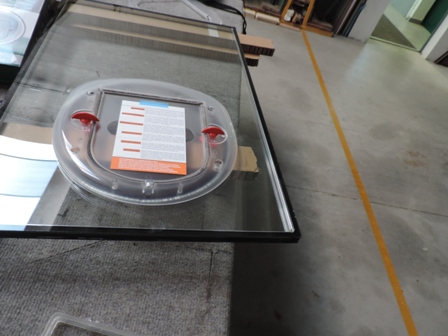 inizio posa gattaiola su vetro doppio