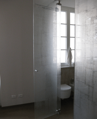 vetro decorato e satinato