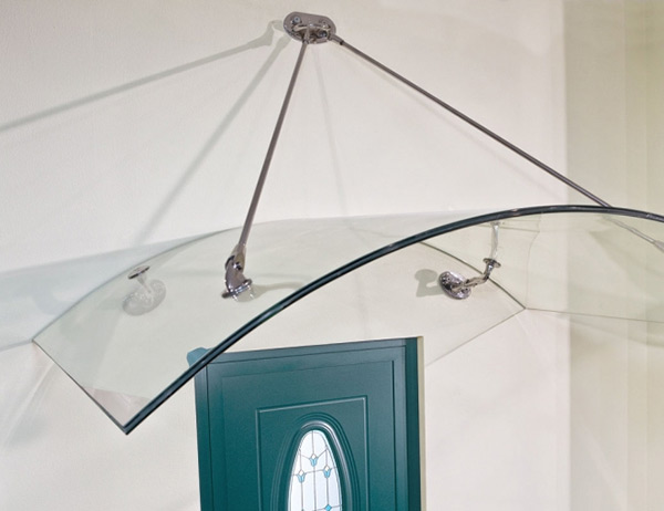 pensilina tonda con tiranti in acciaio