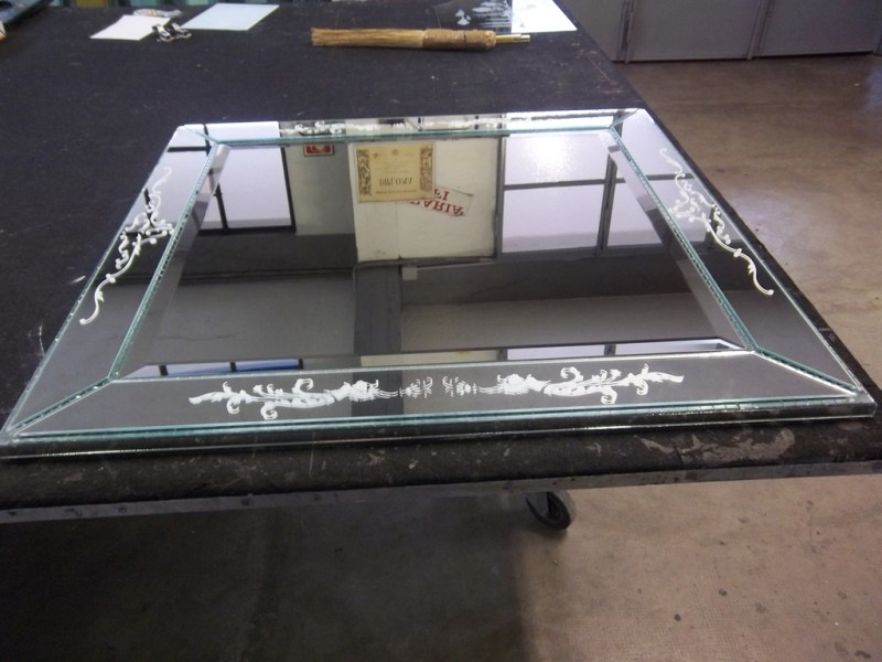 specchio molato e bisellato