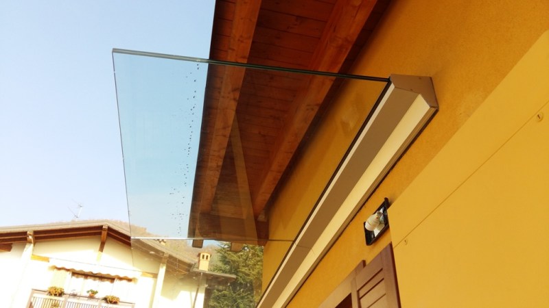 tettoia in vetro senza tiranti