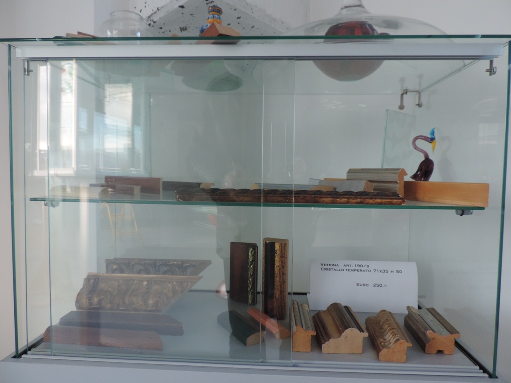 vetrinetta espositiva in vetro