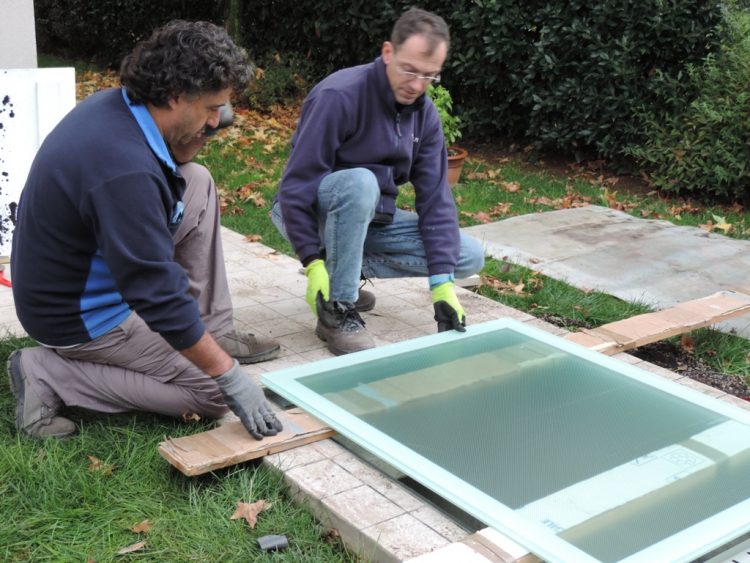 Posare i vetri pedonabili dei lucernari al posto delle griglie in ferro