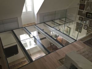 vetro calpestabile e parapetti in vetro per soppalco trasparente