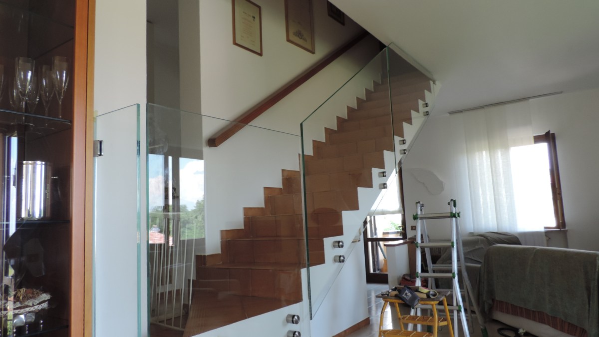 parapetto scala in vetro